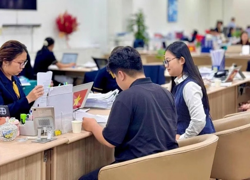 Cô gái 24 tuổi tiết lộ bí quyết mua nhà, mua xe sau 4 năm làm môi giới bất động sản