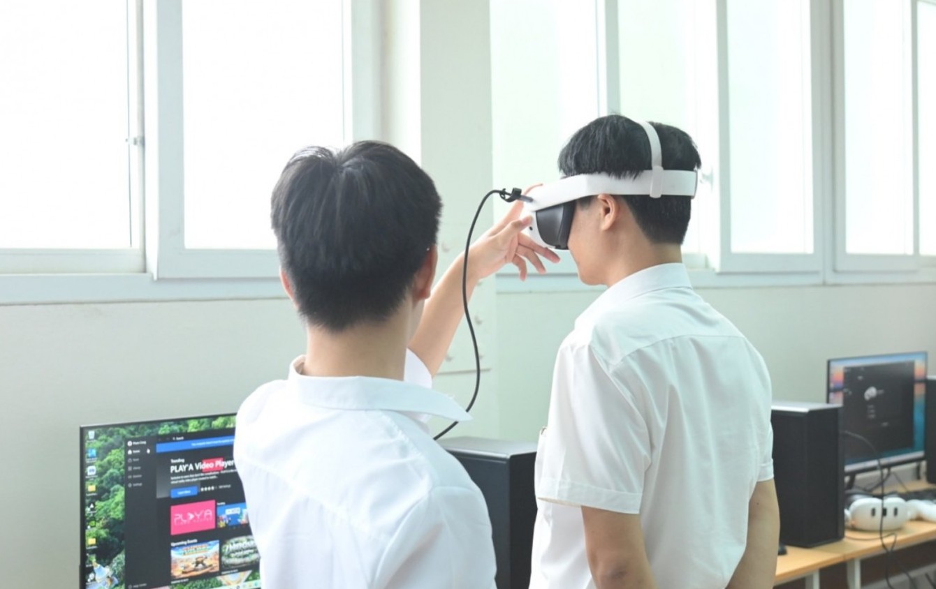 Tin tức nổi bật ngày 10/10: Đưa VR, mô hình 3D và AI vào đào tạo năng lượng