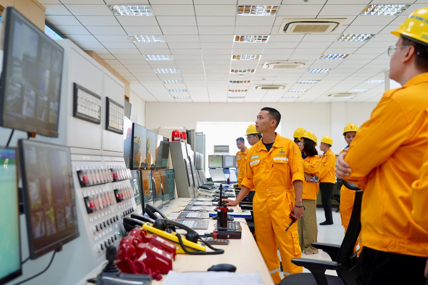 Tuổi trẻ PETROVIETNAM kết nối chuỗi giá trị khí - điện qua hành trình trải nghiệm thực tế Tuổi trẻ PETROVIETNAM kết nối chuỗi giá trị khí - điện qua hành trình trải nghiệm thực tế