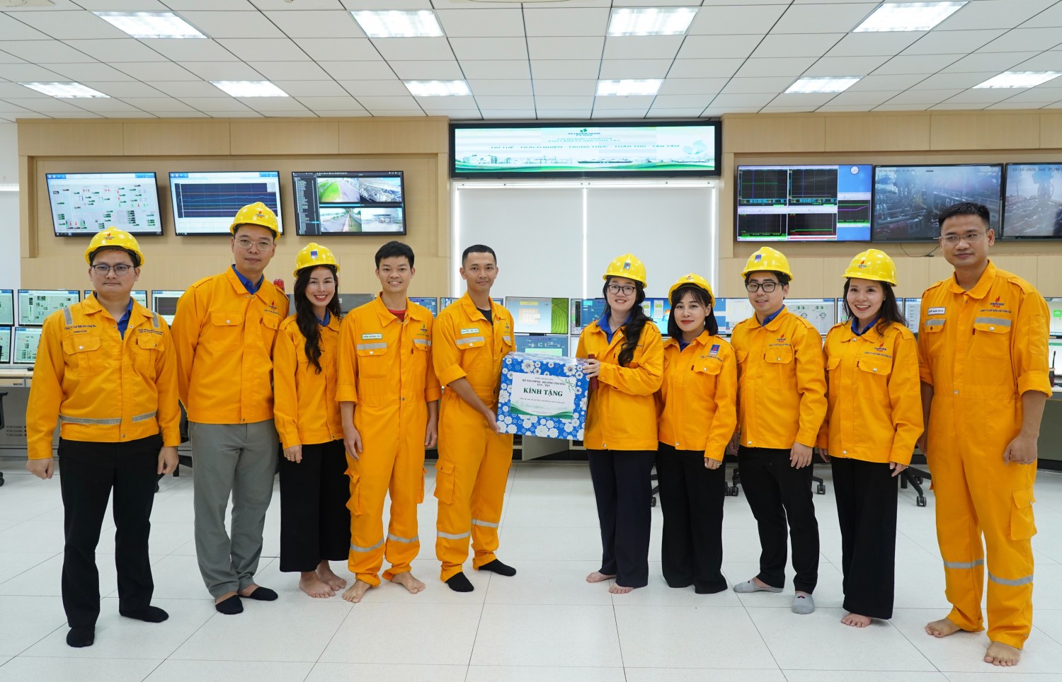 Tuổi trẻ PETROVIETNAM kết nối chuỗi giá trị khí - điện qua hành trình trải nghiệm thực tế Tuổi trẻ PETROVIETNAM kết nối chuỗi giá trị khí - điện qua hành trình trải nghiệm thực tế