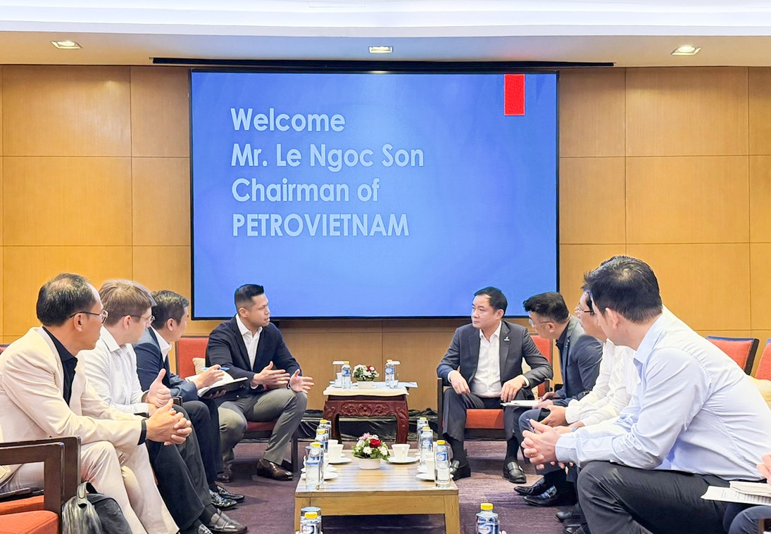 Chủ tịch HĐTV PETROVIETNAM Lê Ngọc Sơn làm việc cùng lãnh đạo PSGC Chủ tịch HĐTV PETROVIETNAM Lê Ngọc Sơn làm việc cùng lãnh đạo PSGC