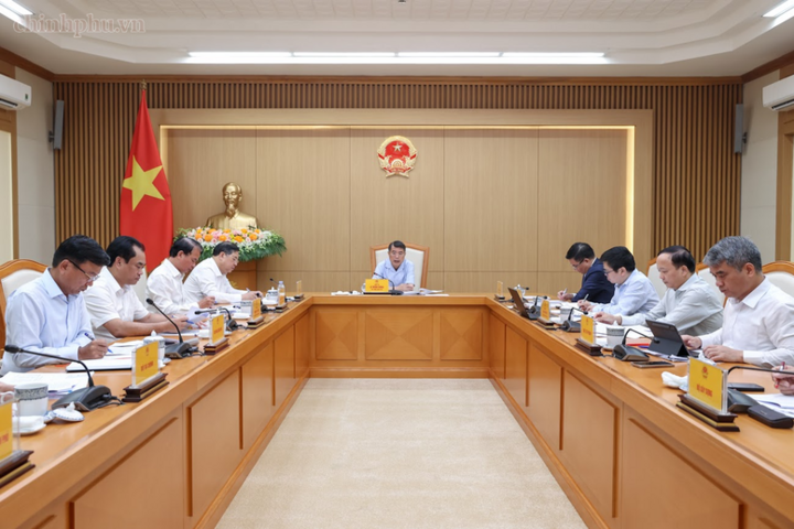 Thủ tướng Lê Minh Hưng yêu cầu làm rõ tiến độ, nguồn vốn từng dự án điện Thủ tướng Lê Minh Hưng yêu cầu làm rõ tiến độ, nguồn vốn từng dự án điện