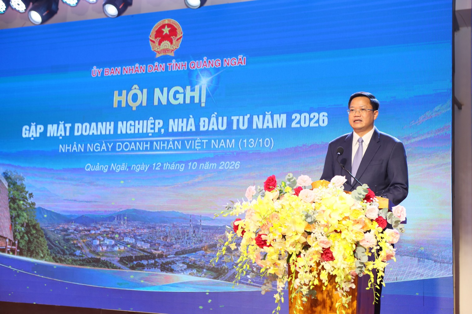 Chủ tịch UBND tỉnh Quảng Ngãi Nguyễn Đức Tâm nhấn mạnh tầm quan trọng và sự đóng góp tích cực của các doanh nghiệp sẽ góp phần quan trọng trong sự phát triển kinh tế của tỉnh Quảng Ngãi. Chủ tịch UBND tỉnh Quảng Ngãi Nguyễn Đức Tâm nhấn mạnh tầm quan trọng và sự đóng góp tích cực của các doanh nghiệp sẽ góp phần quan trọng trong sự phát triển kinh tế của tỉnh Quảng Ngãi.