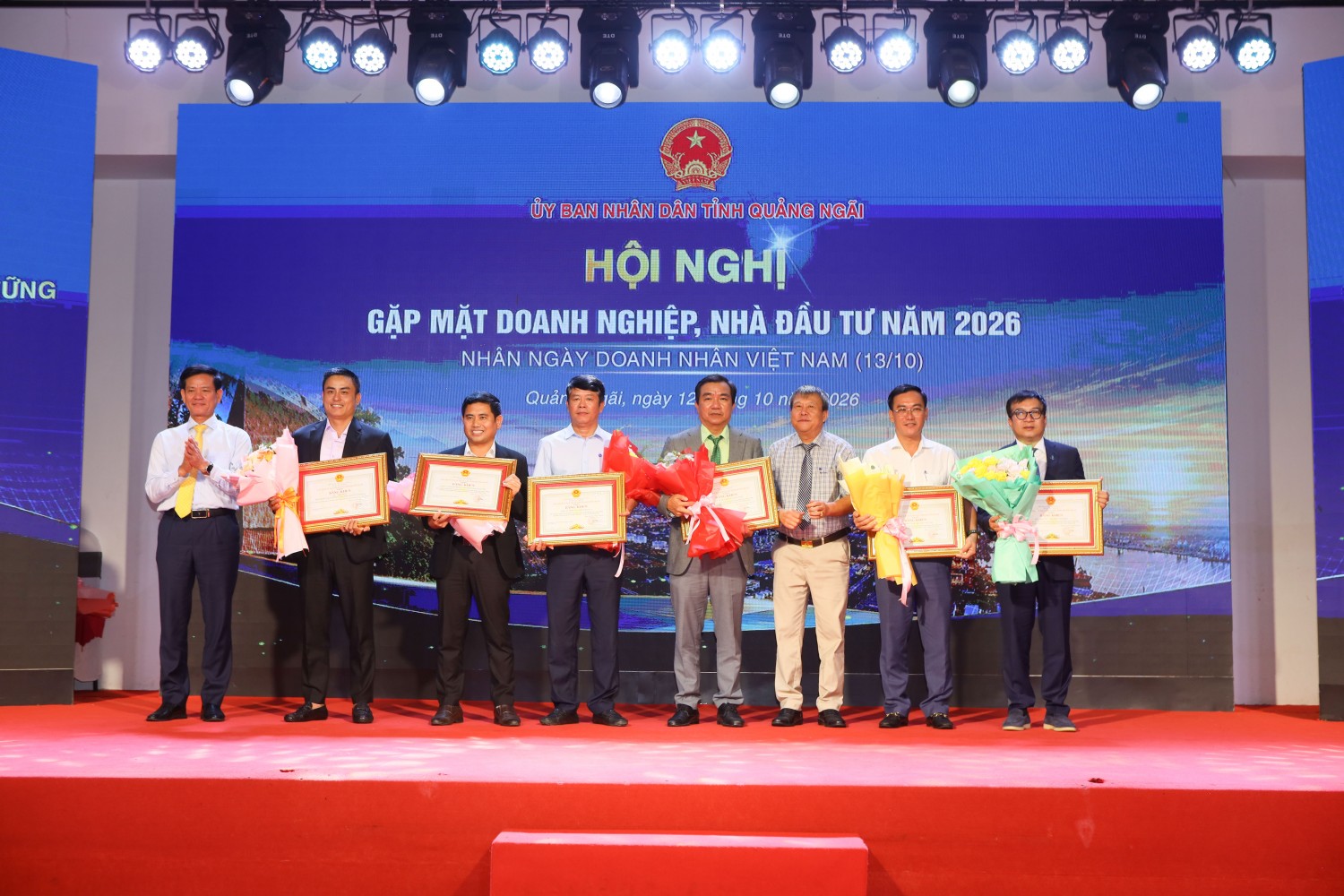 BSR và PTSC Quảng Ngãi cũng được trao tặng bằng khen với thành tích thực hiện tốt chính sách an sinh xã hội của tỉnh Quảng Ngãi. BSR và PTSC Quảng Ngãi cũng được trao tặng bằng khen với thành tích thực hiện tốt chính sách an sinh xã hội của tỉnh Quảng Ngãi.
