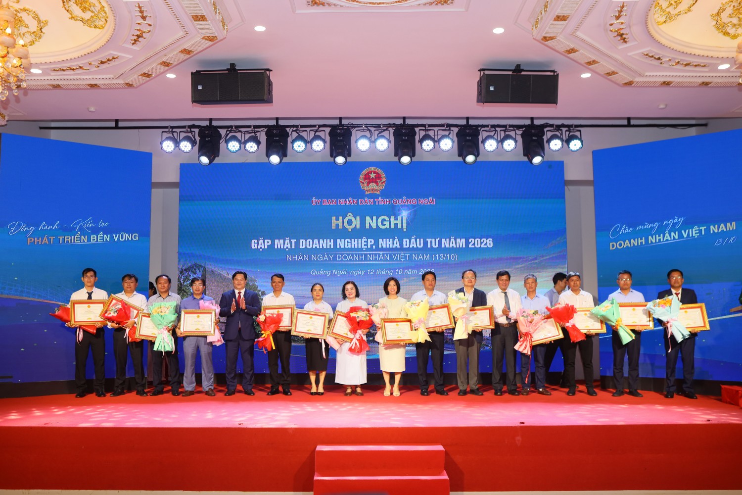 BSR cùng các đơn vị thành viên PETROVIETNAM được vinh danh tại Hội nghị doanh nghiệp Quảng Ngãi 2026 BSR cùng các đơn vị thành viên PETROVIETNAM được vinh danh tại Hội nghị doanh nghiệp Quảng Ngãi 2026