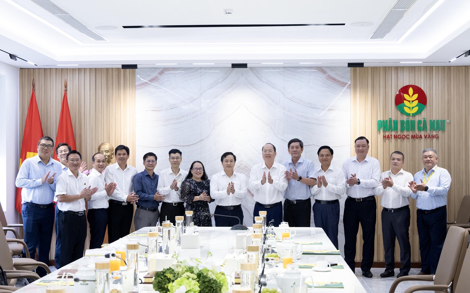 Bí thư Tỉnh ủy Cà Mau: PVCFC là điểm sáng đáng tự hào của cộng đồng doanh nghiệp địa phương