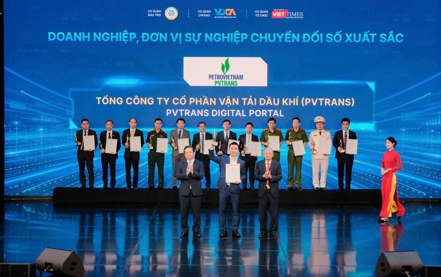 PVTrans được vinh danh “Doanh nghiệp chuyển đổi số xuất sắc” tại Vietnam Digital Awards 2026 PVTrans được vinh danh “Doanh nghiệp chuyển đổi số xuất sắc” tại Vietnam Digital Awards 2026