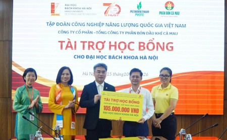 Phân bón Cà Mau mang học bổng "Hạt ngọc mùa vàng" đến với sinh viên Đại học Bách khoa Hà Nội