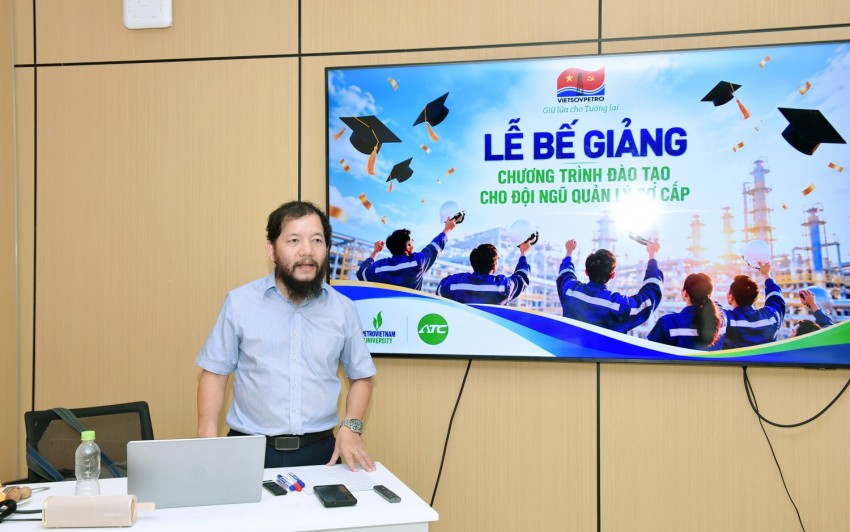 Vietsovpetro bế giảng chương trình nâng cao năng lực quản lý cho đội ngũ quản lý cấp cơ sở Vietsovpetro bế giảng chương trình đào tạo nâng cao năng lực cho đội ngũ quản lý cấp cơ sở