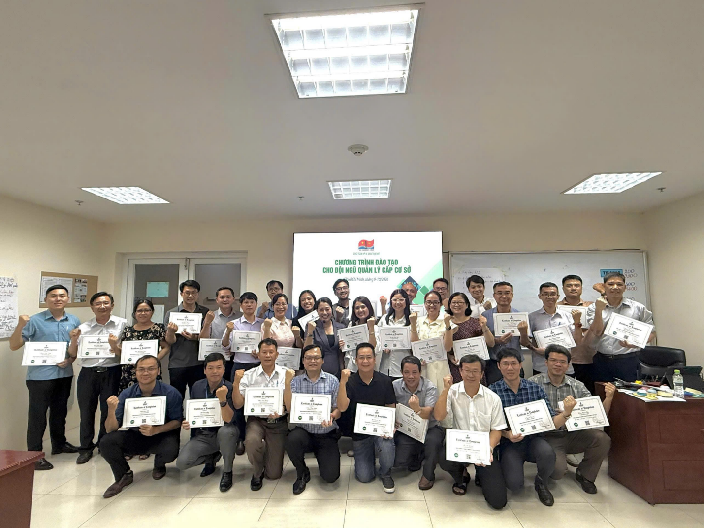 Vietsovpetro bế giảng chương trình nâng cao năng lực quản lý cho đội ngũ quản lý cấp cơ sở Vietsovpetro bế giảng chương trình đào tạo nâng cao năng lực cho đội ngũ quản lý cấp cơ sở