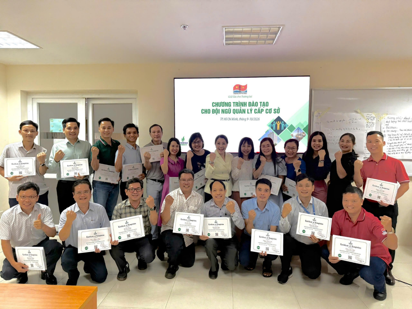 Vietsovpetro bế giảng chương trình nâng cao năng lực quản lý cho đội ngũ quản lý cấp cơ sở Vietsovpetro bế giảng chương trình đào tạo nâng cao năng lực cho đội ngũ quản lý cấp cơ sở