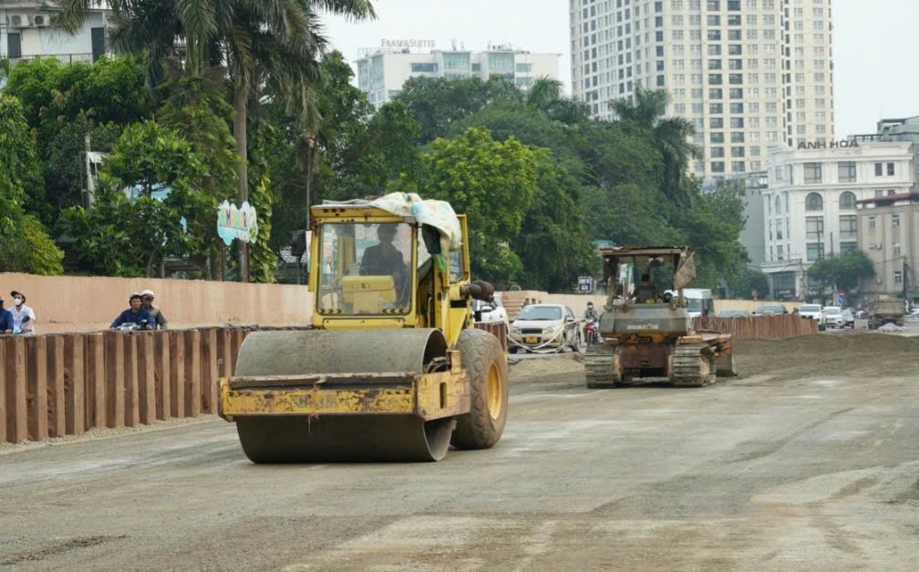 Hà Nội cấm xe khách trên 16 chỗ, xe tải qua khu vực thi công cầu Tứ Liên Hà Nội cấm xe khách trên 16 chỗ, xe tải qua khu vực thi công cầu Tứ Liên