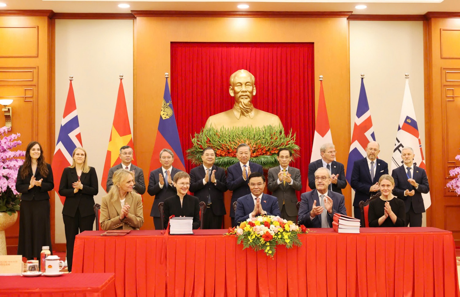 Việt Nam và EFTA ký Hiệp định thương mại tự do, mở rộng cơ hội hợp tác kinh tế Việt Nam và EFTA ký Hiệp định thương mại tự do, mở rộng cơ hội hợp tác kinh tế