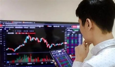 Nhận định thị trường chứng khoán ngày 19/10: Duy trì tỷ trọng trung bình, tránh mua đuổi