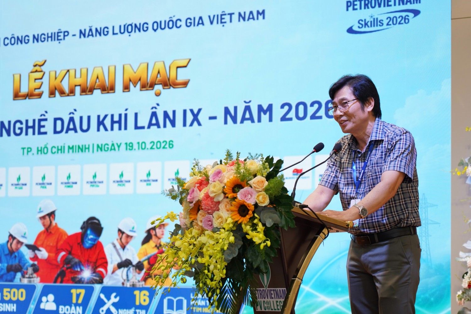 “Mỗi người thợ giỏi hôm nay chính là một phần năng lực cạnh tranh của PETROVIETNAM ngày mai” “Mỗi người thợ giỏi hôm nay chính là một phần năng lực cạnh tranh của PETROVIETNAM ngày mai”