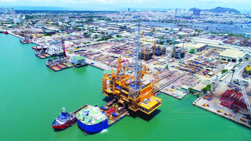 4.Công tác hạ thủy, vận chuyển giàn xử lý trung tâm thuộc Dự án Sao Vàng – Đại Nguyệt tại cơ sở chế tạo của PTSC. 4.Công tác hạ thủy, vận chuyển giàn xử lý trung tâm thuộc Dự án Sao Vàng – Đại Nguyệt tại cơ sở chế tạo của PTSC.
