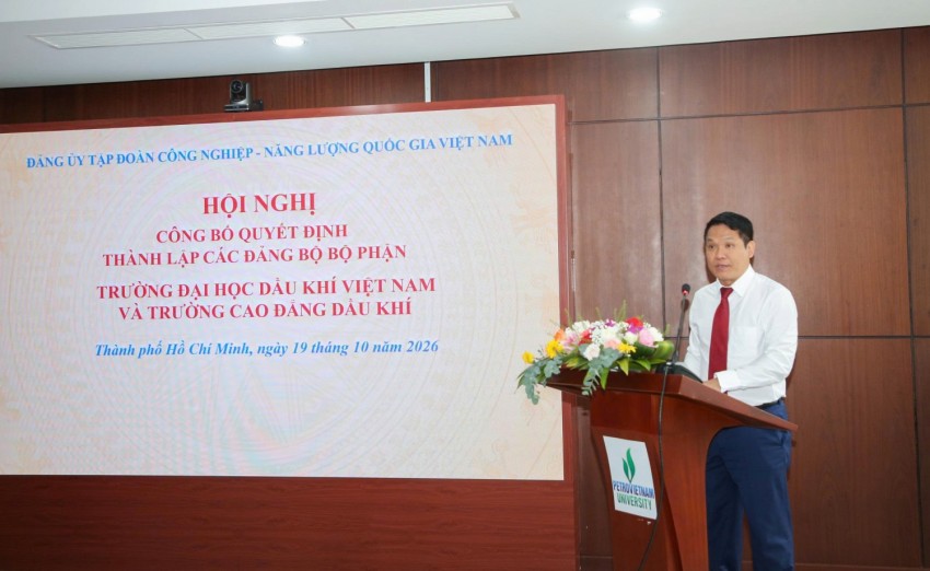 PETROVIETNAM: Trang trọng tổ chức Lễ công bố quyết định thành lập các Đảng bộ bộ phận PVU và PVCollege PETROVIETNAM công bố quyết định thành lập các Đảng bộ bộ phận PVU và PVCollege