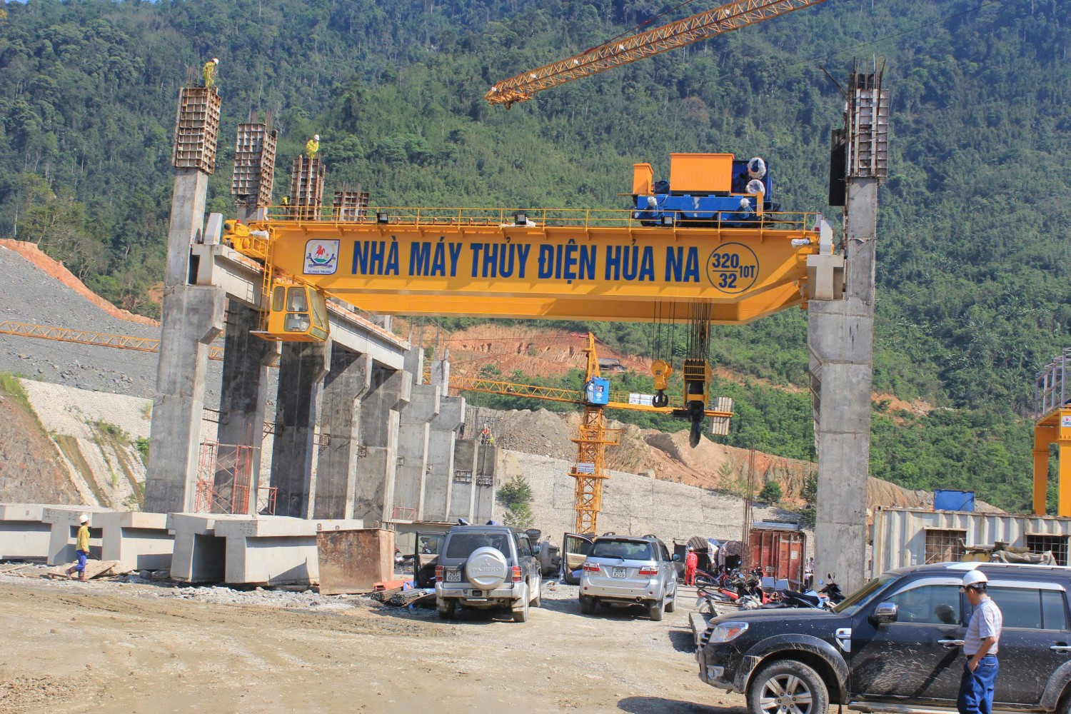 Bài 1: Những người mở đường
