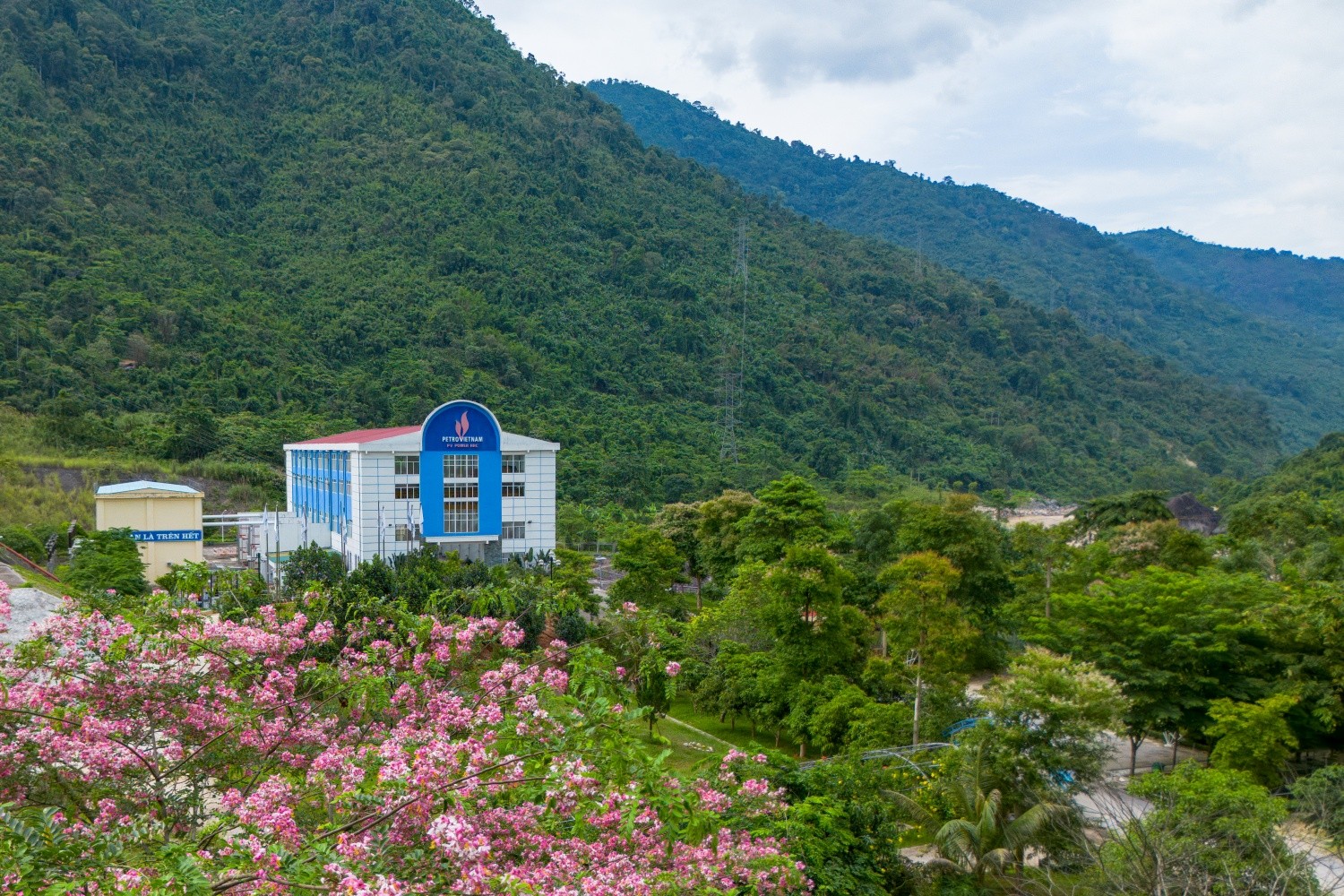 Bài 1: Những người mở đường