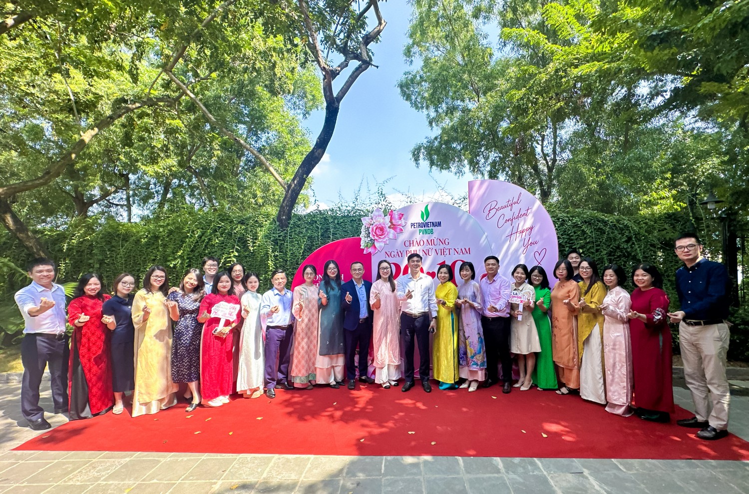 PVNDB tri ân nữ cán bộ, nhân viên nhân dịp 20/10