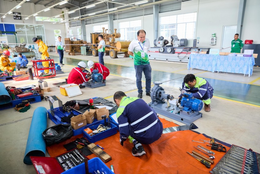[Chùm ảnh] Ngày thi thứ 2 Hội thi Tay nghề Dầu khí lần IX - năm 2026: Sôi nổi, kịch tính, chính xác trên từng thao tác