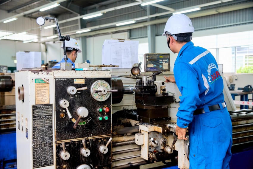 [Chùm ảnh] Ngày thi thứ 2 Hội thi Tay nghề Dầu khí lần IX - năm 2026: Sôi nổi, kịch tính, chính xác trên từng thao tác