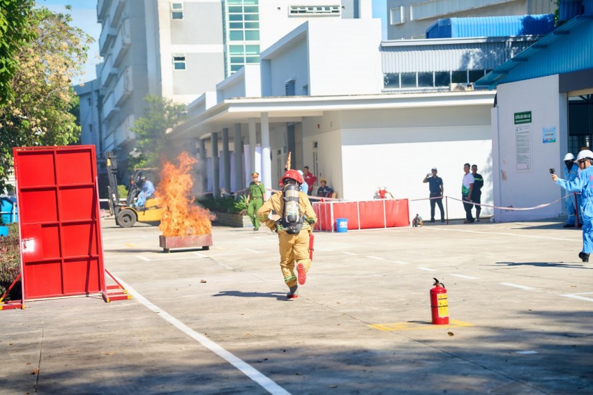 [Chùm ảnh] Ngày thi thứ 2 Hội thi Tay nghề Dầu khí lần IX - năm 2026: Sôi nổi, kịch tính, chính xác trên từng thao tác