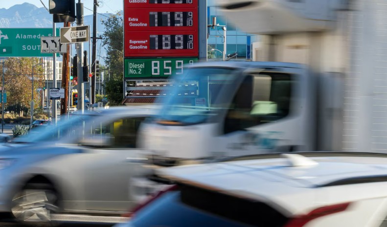 Mỹ tìm mọi cách tăng nguồn cung dầu diesel