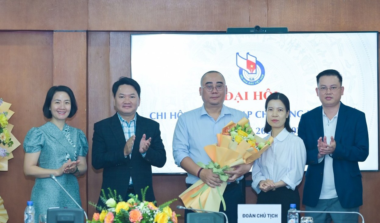 Chi hội Nhà báo Tạp chí Năng lượng Mới tích cực đổi mới, nâng cao chất hoạt động