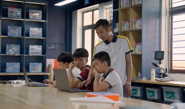 VIDEO Ứng dụng phòng STEM của các em học sinh trường PETROVIETNAM Phong Thổ