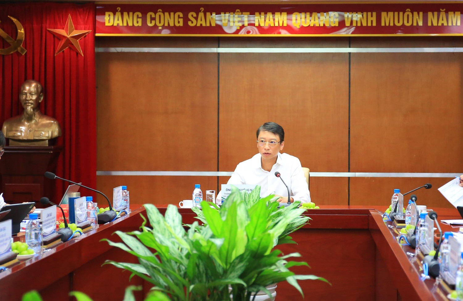 PVChem đầu tư sản phẩm Hóa chất và Dịch vụ Dầu khí mới