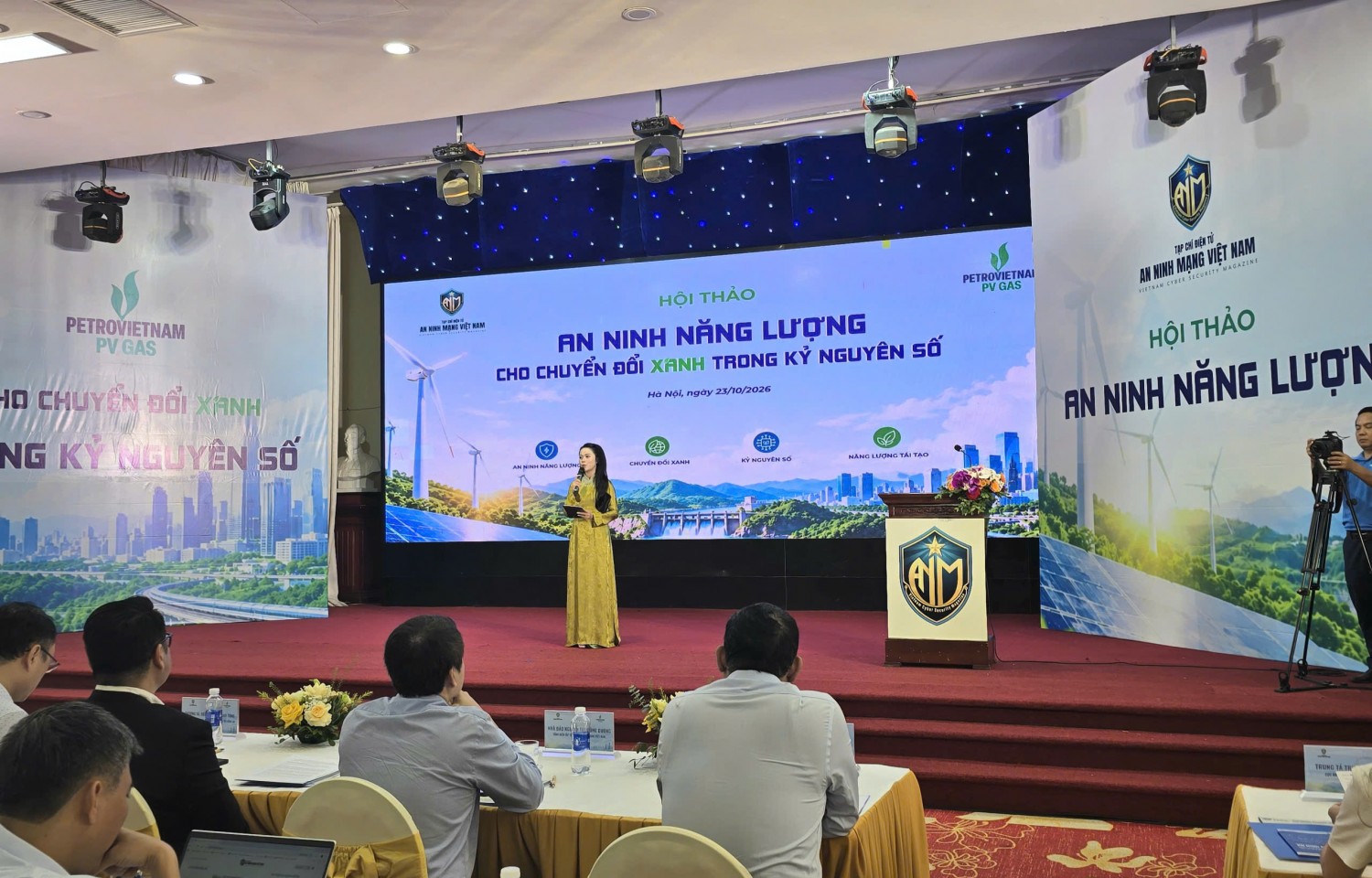 Chuyển đổi xanh ngành năng lượng phải đi cùng an toàn số Chuyển đổi xanh ngành năng lượng phải đi cùng an toàn số