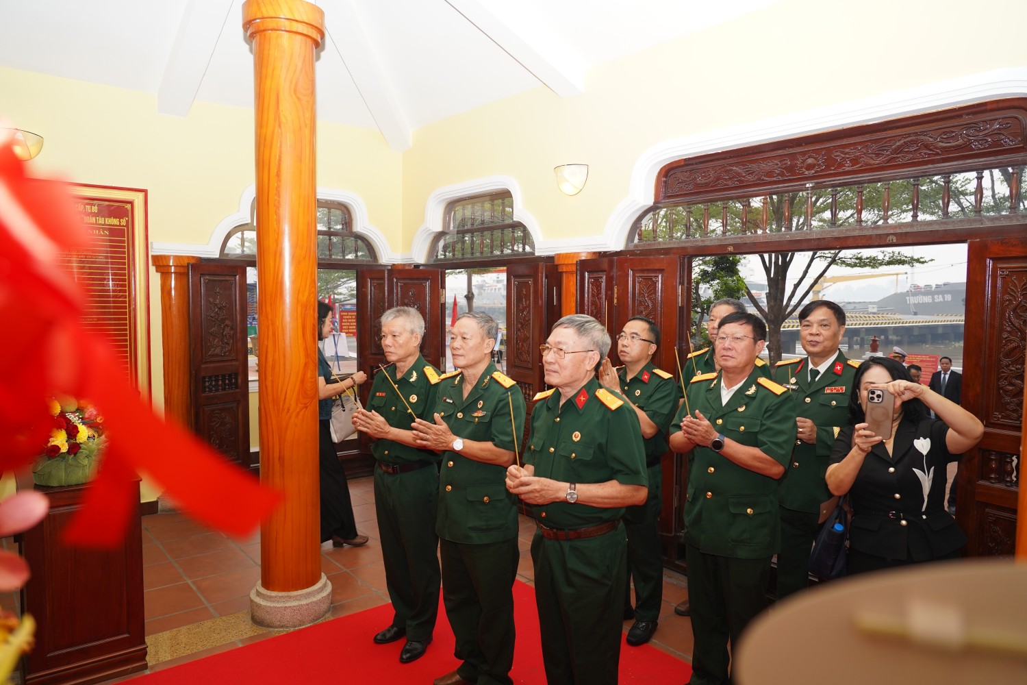 Hội CCB BMQL&ĐH PETROVIETNAM tri ân các Anh hùng Đoàn tàu Không số Hội CCB BMQL&ĐH PETROVIETNAM tri ân các Anh hùng Đoàn tàu Không số