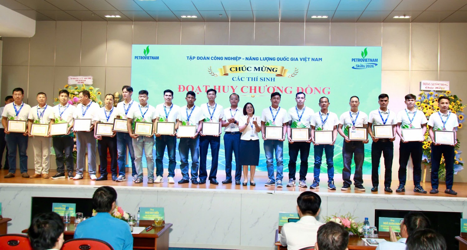 [Chùm ảnh] Vinh danh những “bàn tay vàng” tại Hội thi Tay nghề Dầu khí lần thứ IX