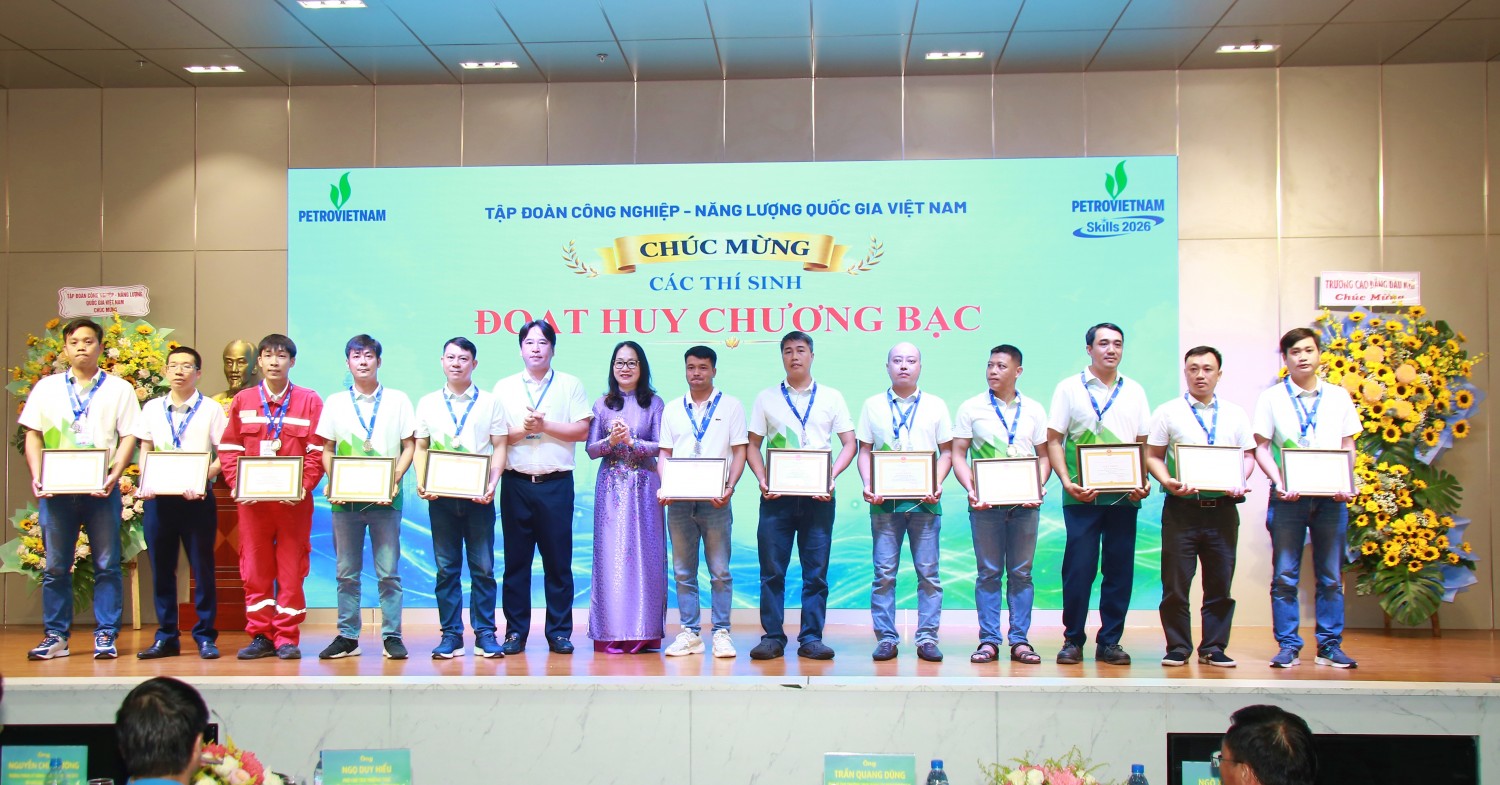 [Chùm ảnh] Vinh danh những “bàn tay vàng” tại Hội thi Tay nghề Dầu khí lần thứ IX