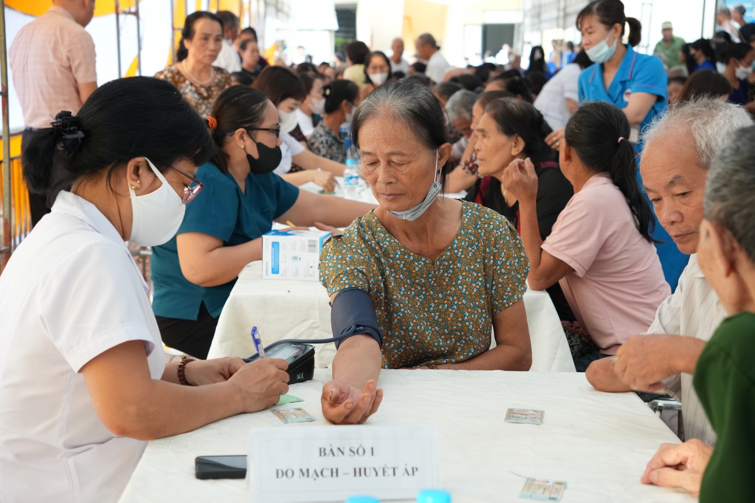 PVEP mang dịch vụ y tế chất lượng đến với người dân Hà Tĩnh PVEP mang dịch vụ y tế chất lượng đến với người dân Hà Tĩnh