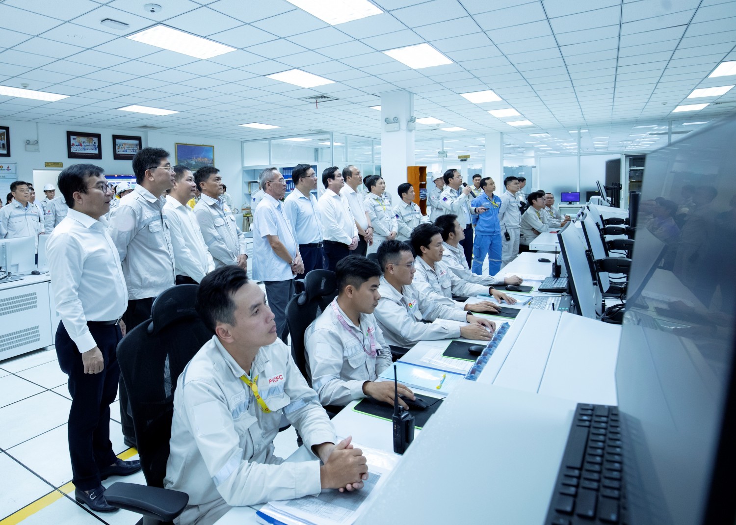 Kỳ 1: Từ nghị quyết Đảng ủy đến Nhà máy thông minh