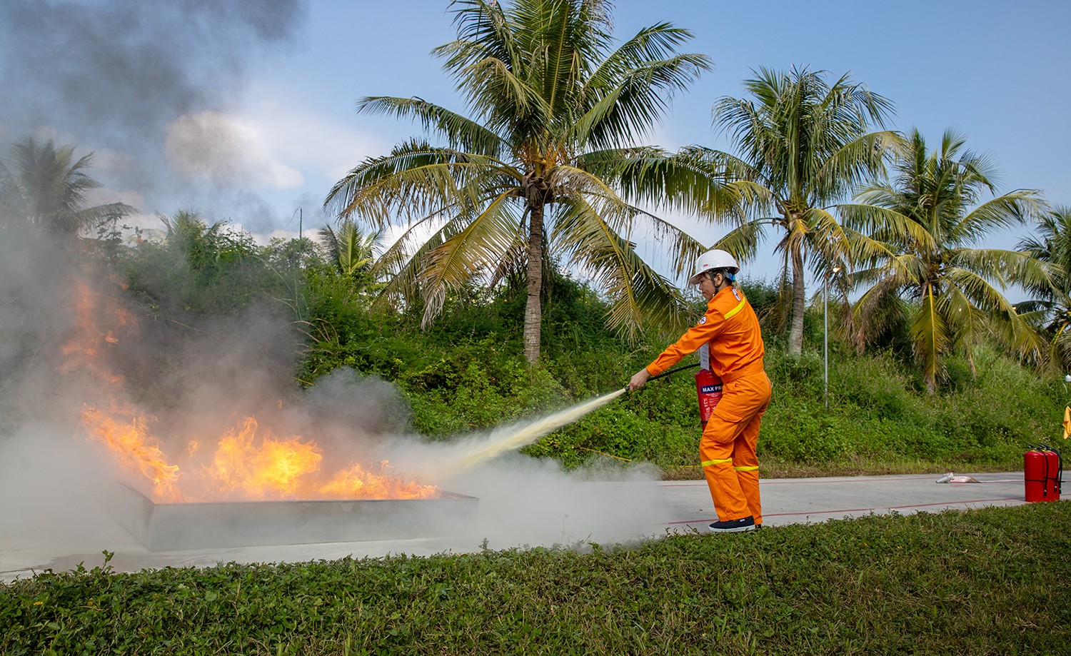 Trò chuyện với chị Trần Thị Thu Thanh: Từ giải Nhì An toàn vệ sinh viên giỏi cấp EVNNPT đến trách nhiệm giữ an toàn