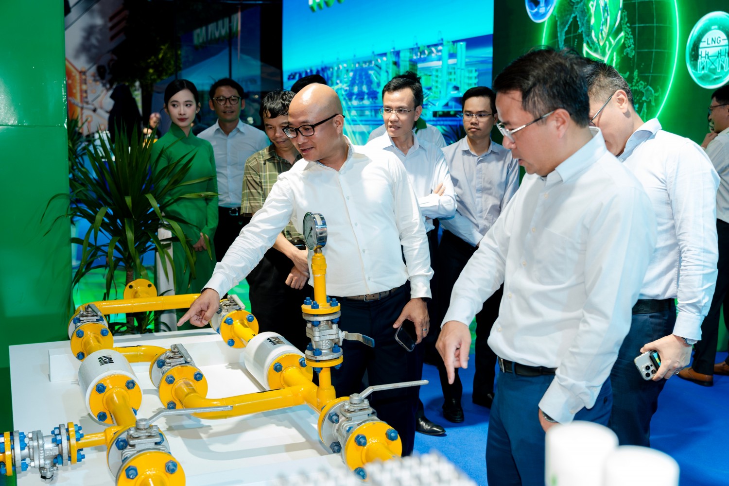 PV GAS khai trương Không gian triển lãm “Tiếp sức cho một Việt Nam chuyển mình” PV GAS khai trương Không gian triển lãm “Tiếp sức cho một Việt Nam chuyển mình”