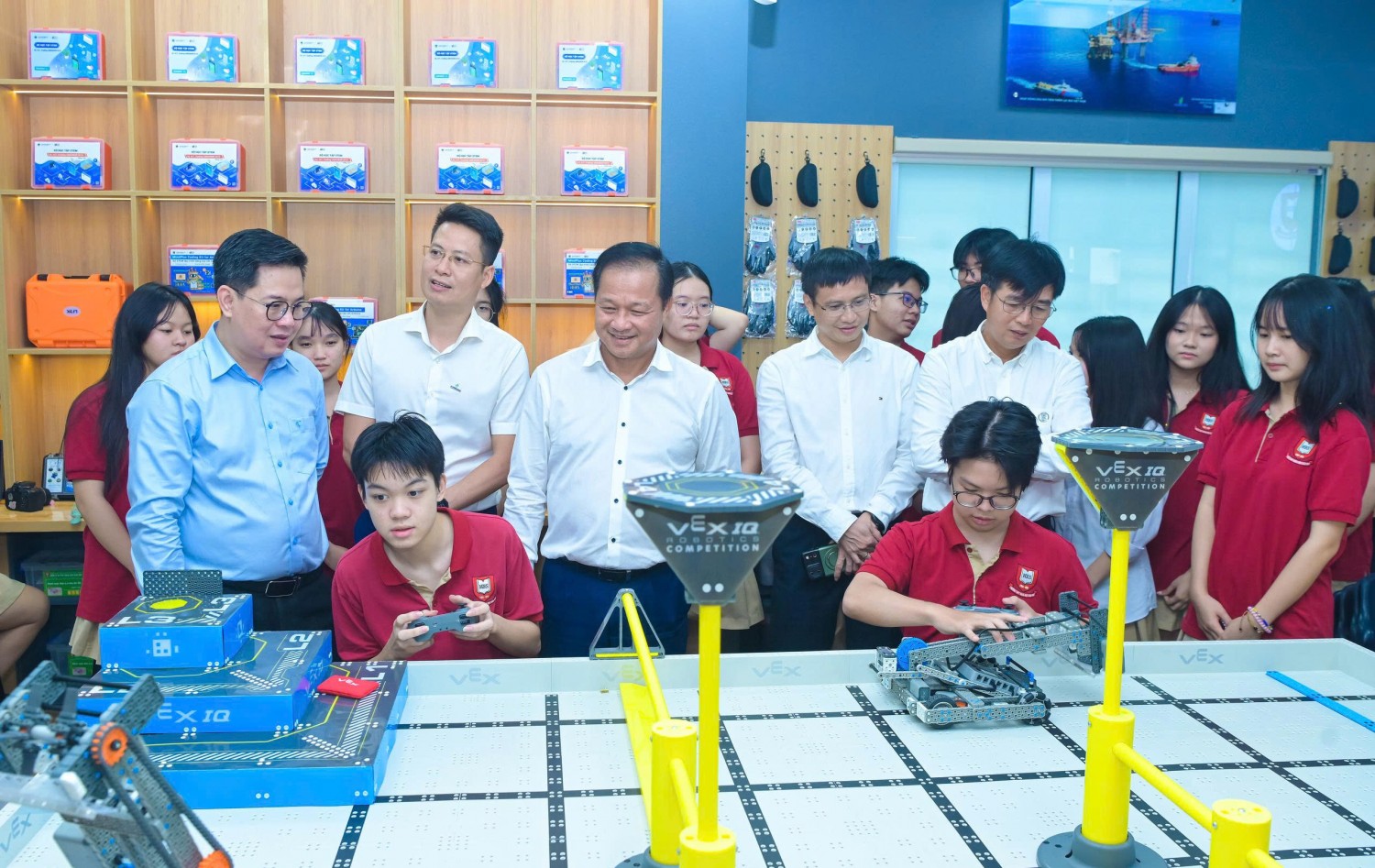 PV Drilling trao tặng phòng thực hành giáo dục STEM cho Trường THPT Khoa học Giáo dục (HES), thuộc Trường Đại học Giáo dục, Đại học Quốc gia Hà Nội. PV Drilling trao tặng phòng thực hành giáo dục STEM cho Trường THPT Khoa học Giáo dục (HES), thuộc Trường Đại học Giáo dục, Đại học Quốc gia Hà Nội.