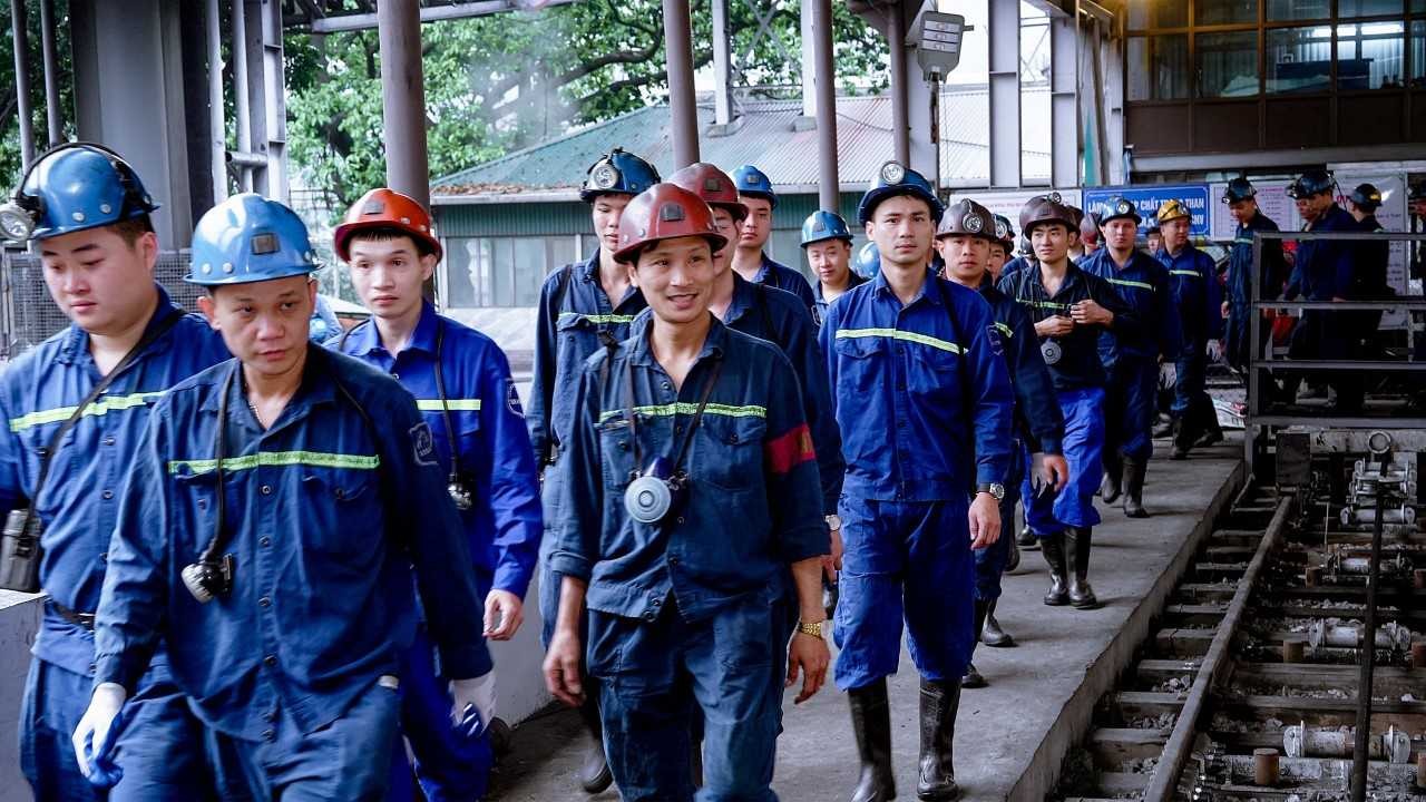 TKV thi đua sản xuất 