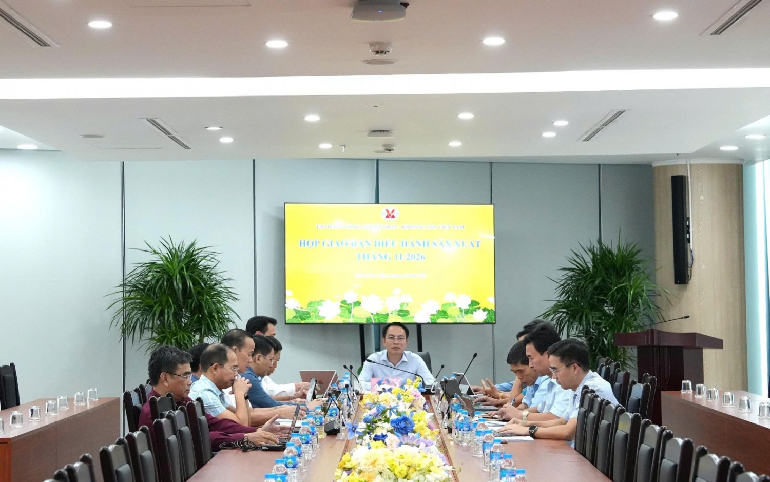 Tổng doanh thu 10 tháng của TKV tăng trưởng 15% TKV tăng trưởng doanh thu 10 tháng 2026