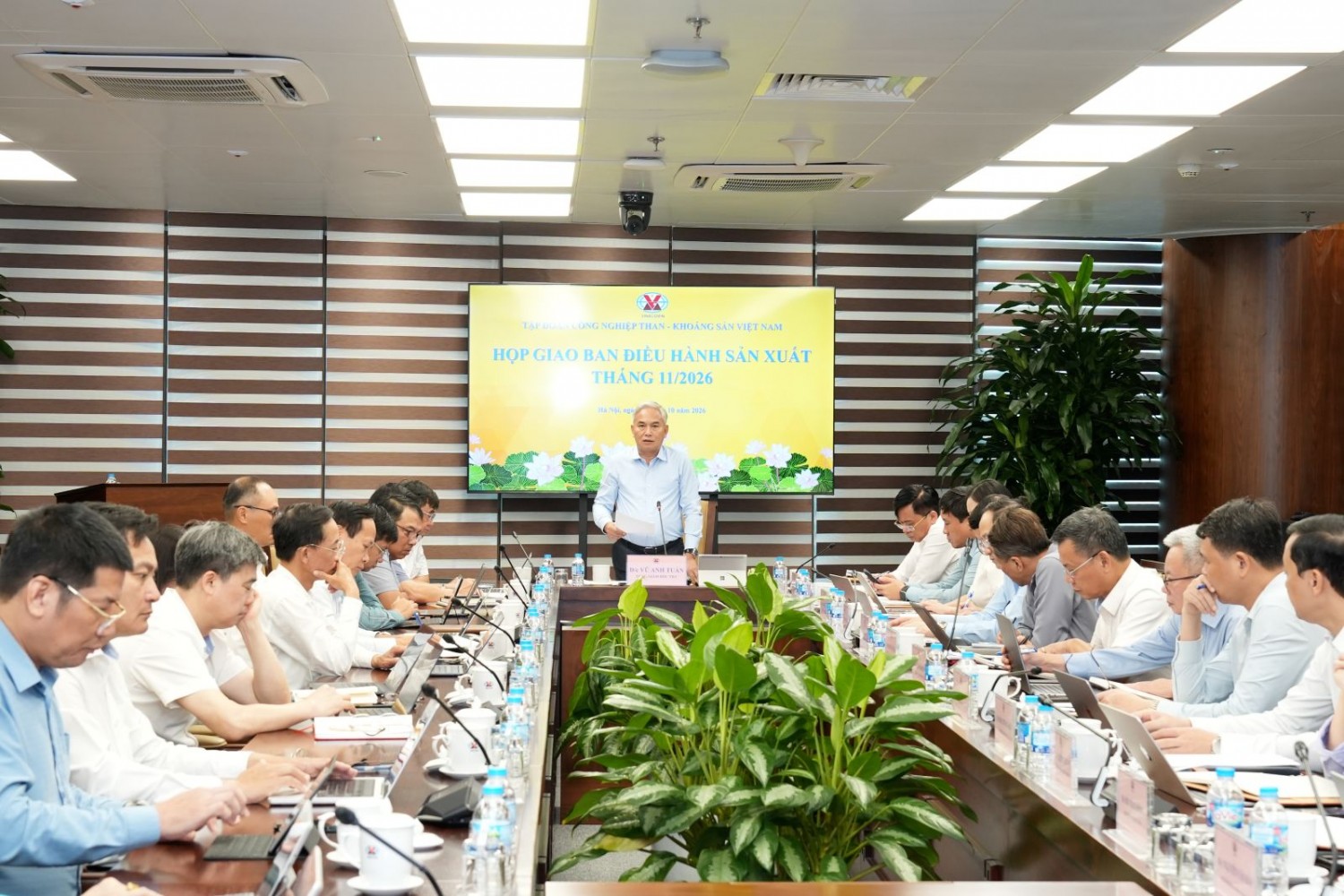 Tổng doanh thu 10 tháng của TKV tăng trưởng 15% TKV tăng trưởng doanh thu 10 tháng 2026