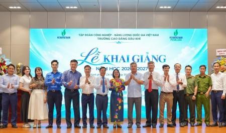 PVCollege trao bằng tốt nghiệp và khai giảng năm học 2026-2027