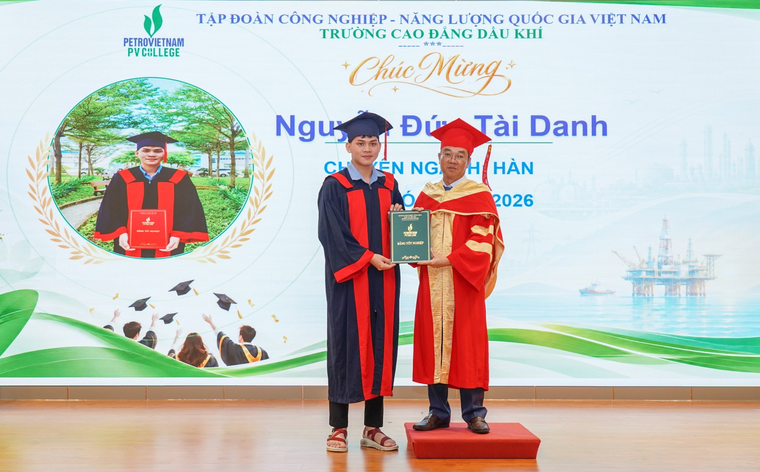PVCollege trao bằng tốt nghiệp và Khai giảng năm học 2026–2027: Hành trình gắn kết tri thức, trao truyền khát vọng cho thế hệ trẻ PVCollege trao bằng tốt nghiệp và khai giảng năm học 2026-2027