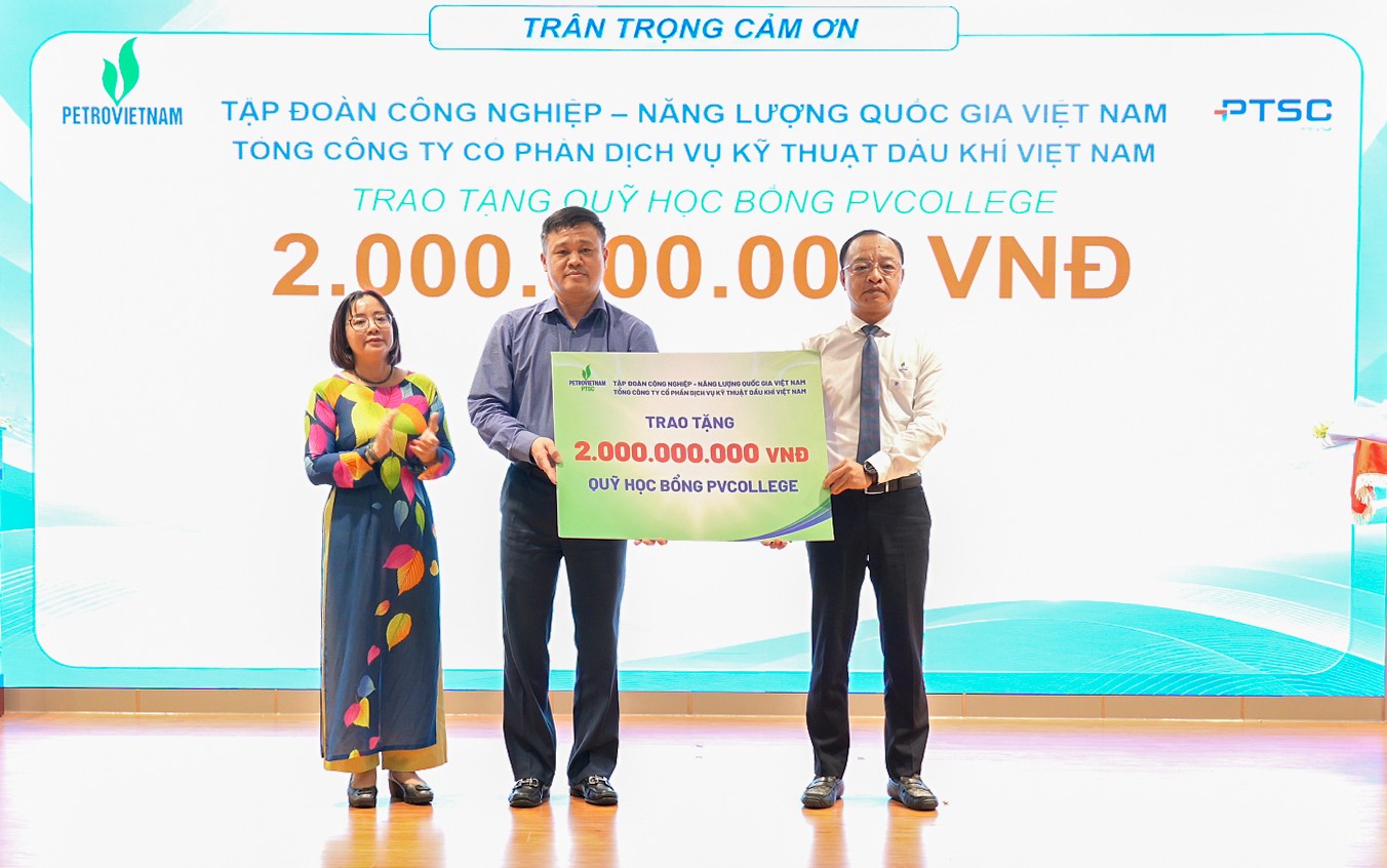 PVCollege trao bằng tốt nghiệp và khai giảng năm học 2026-2027 PVCollege trao bằng tốt nghiệp và khai giảng năm học 2026-2027