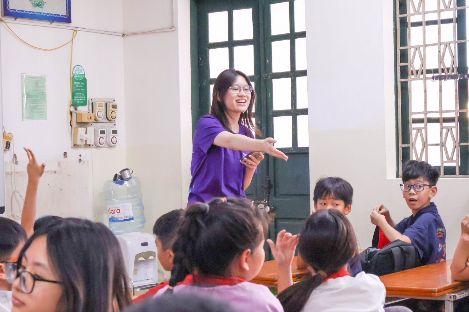 Thành viên The Up Project giao lưu, tương tác cùng học sinh Thành viên The Up Project giao lưu, tương tác cùng học sinh