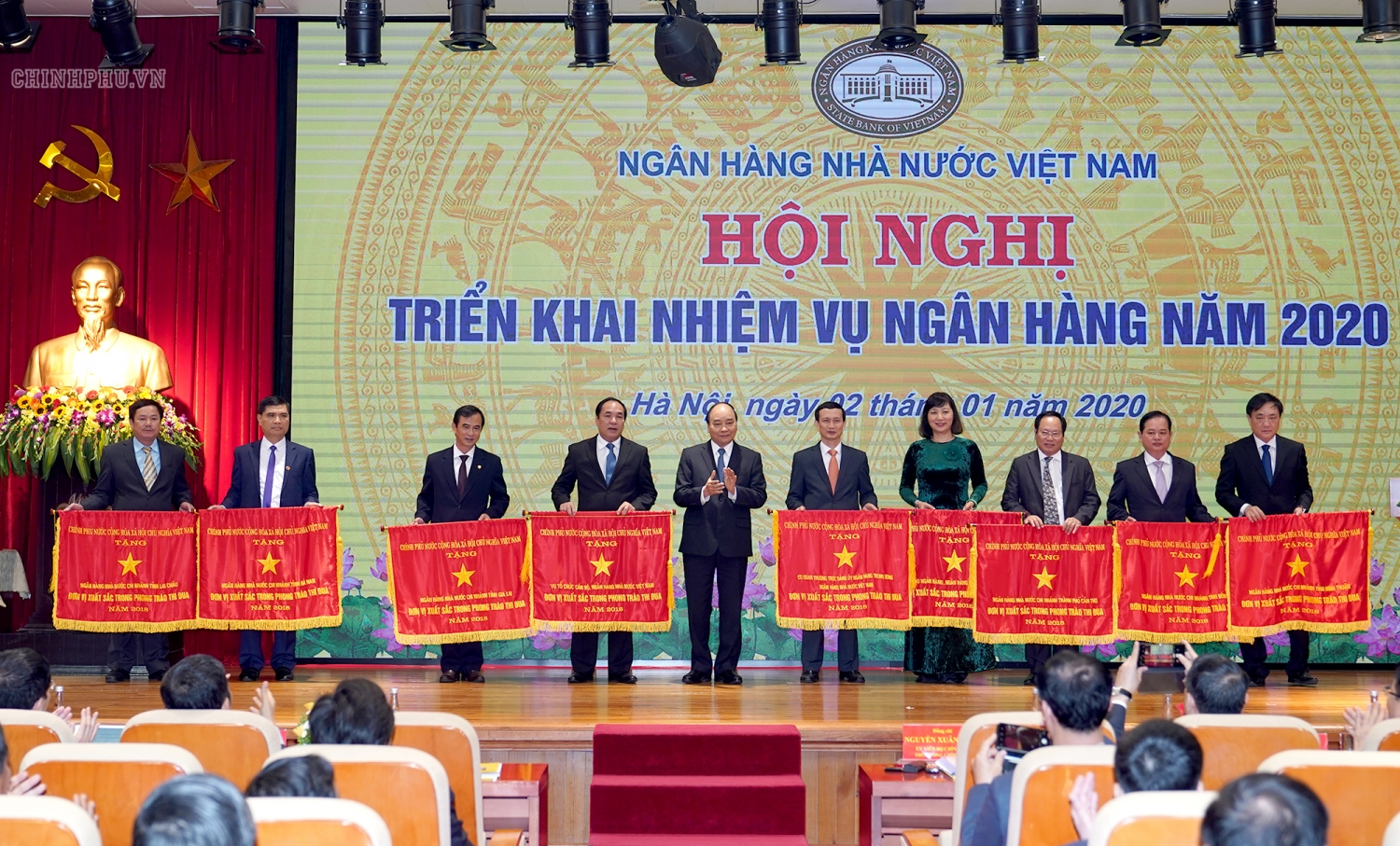 thu tuong du hoi nghi trien khai nhiem vu nam 2020 nganh ngan hang