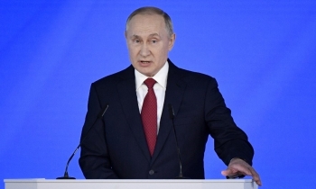 Putin "phủ sương mù" lên chính trường