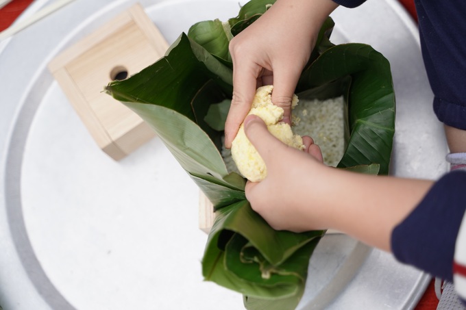 Chuyên gia khuyên 10 bài học cha mẹ có thể dạy con trong dịp Tết - 1